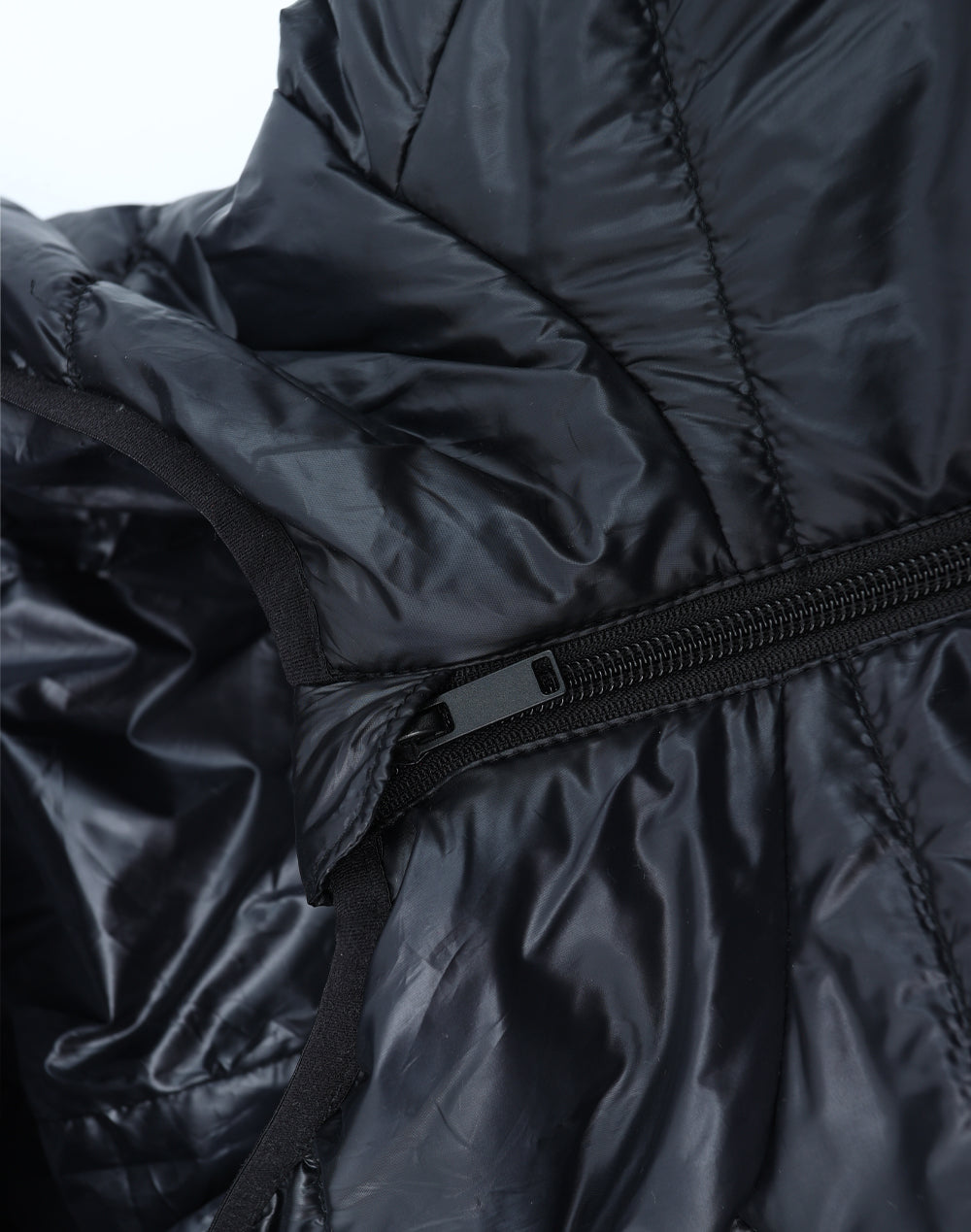 Adults Sustainable Lightweight Hooded Puffer Jacket - Black