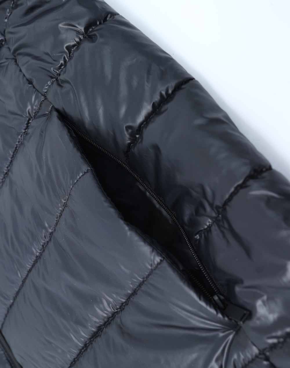 Adults Sustainable Lightweight Hooded Puffer Jacket - Black